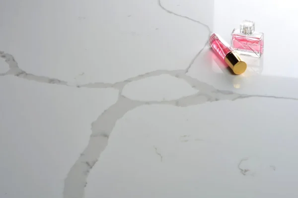 Quartz Countertops with White Cabinets – Subtle Vein Quartz Slab for Wholesale - Image 2