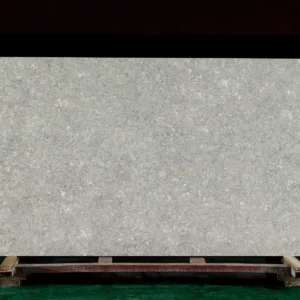 Light Grey Quartz Slab with Subtle Cloud Veining – Durable Engineered Stone for Countertops & Walls