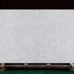 Light Grey Quartz Slab with White Veining – Elegant and Durable Surface for Countertops & Interiors